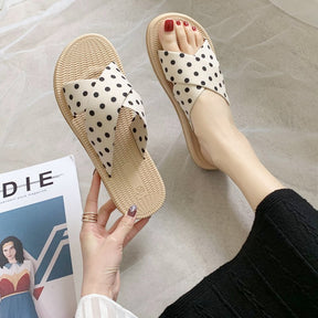 Pokka Dot Beige Slippers