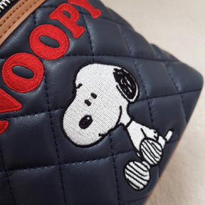 PEANUT SNOOPY© Stitch Bucket Cross Bag Black