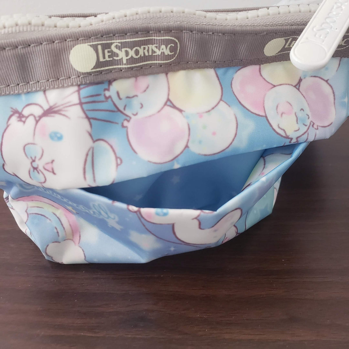 LESPORTSAC x SANRIO© Cinnamoroll Balloon Rainbow Pouch