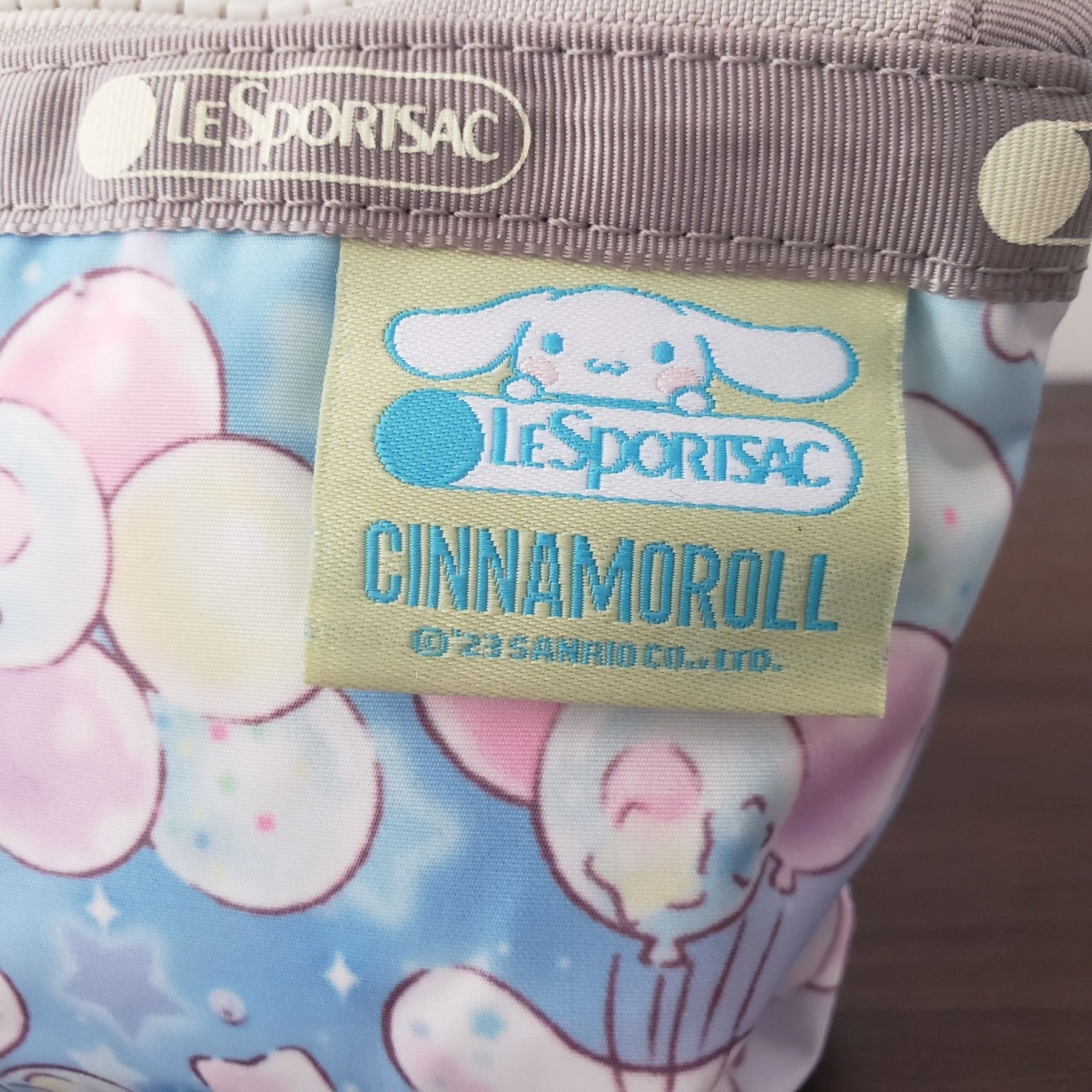 LESPORTSAC x SANRIO© Cinnamoroll Balloon Rainbow Pouch