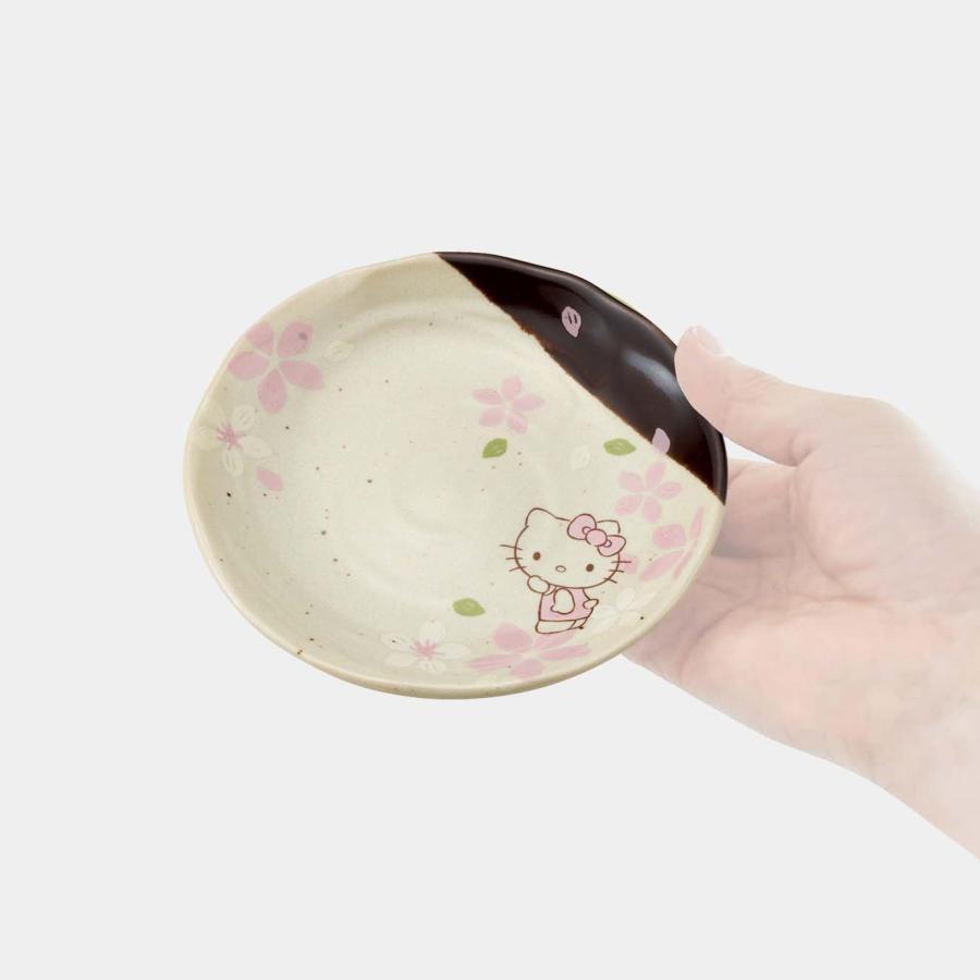 SANRIO© Hello Kitty Sakura Plate S Size (Japan Edition)