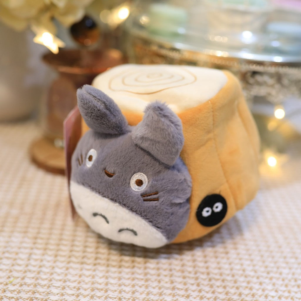 TOTORO© Plush In Tree Log