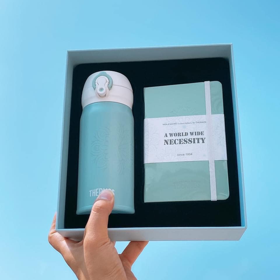 Blue Thermos Set