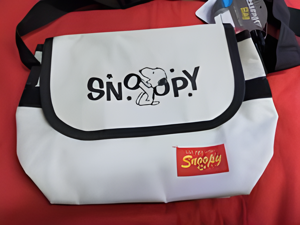 PEANUT SNOOPY© Cross Bag (Japan Edition)