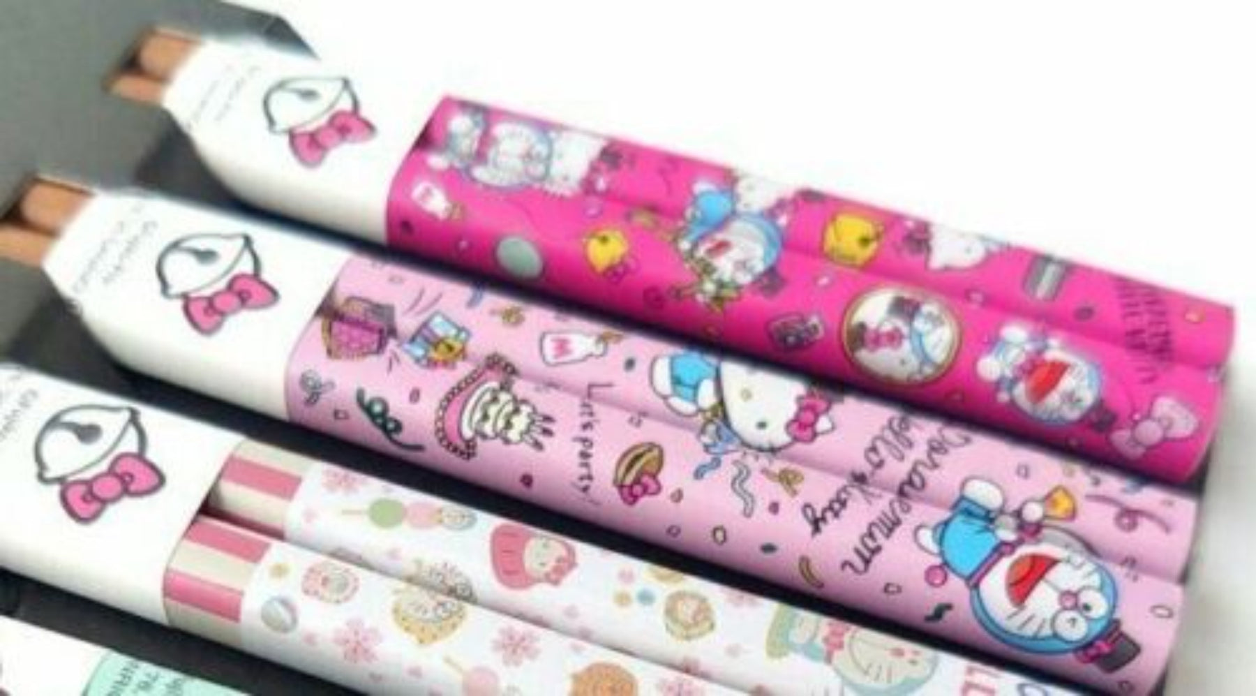 SANRIO© Hello Kitty & Doraemon Chopsticks 5in1 Set