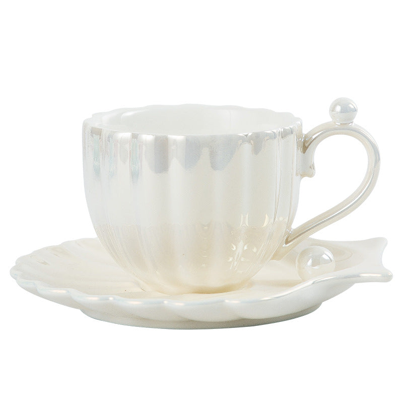 Shell with Pearl Tea Cup Set